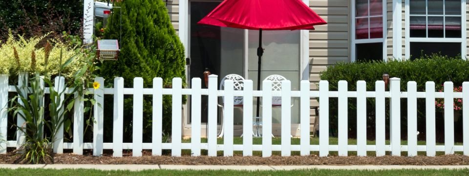 VINYL FENCING